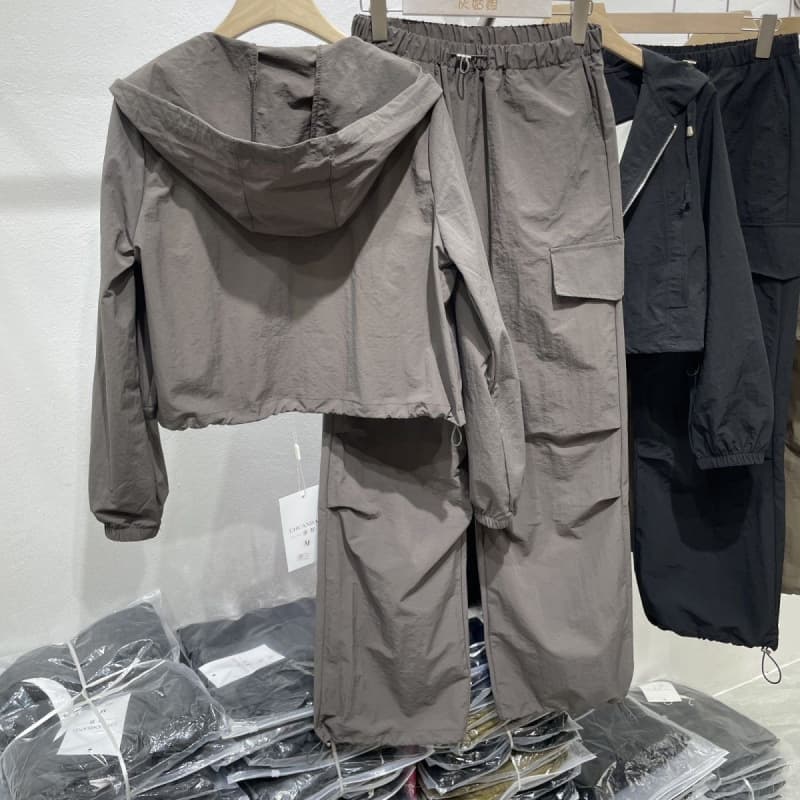 ゆったりカーゴセットアップ作業着